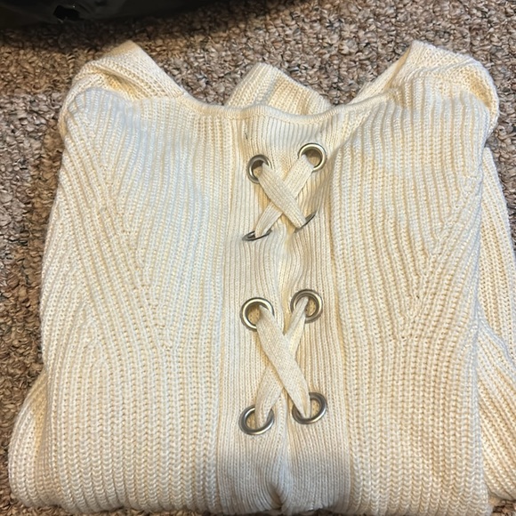 Forever 21 sweater - Picture 2 of 2